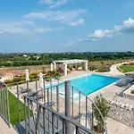 Acres Itria וילה