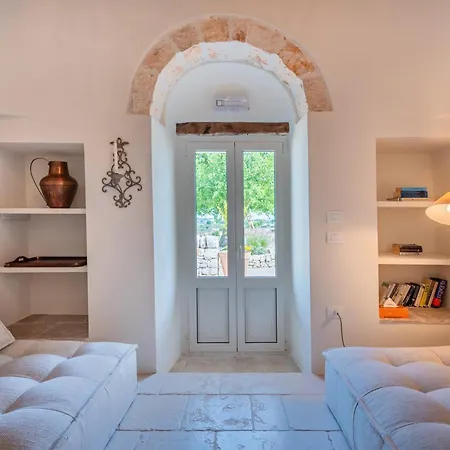 Acres Itria Vila *